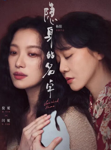 女大学生啪啪男生从后面操她比第一次性爱激烈很多性爱后她还想继续她骑在男生的身上用阴部摩擦男生的鸡巴但是她很害羞动作不是很明显 - 中学老处女